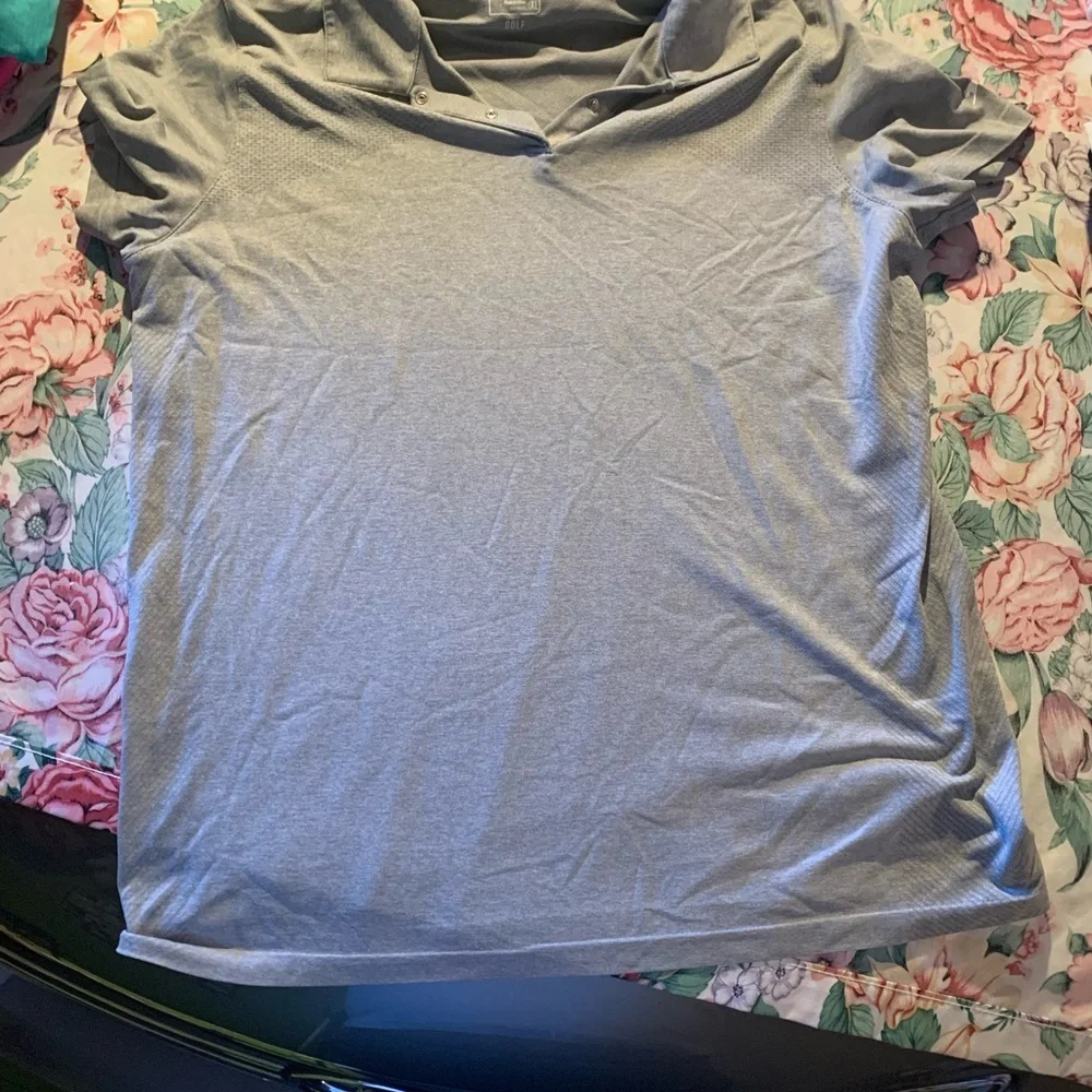 Slazenger Women’s Short Sleeve Gray Golf Shirt Size X-Larfe